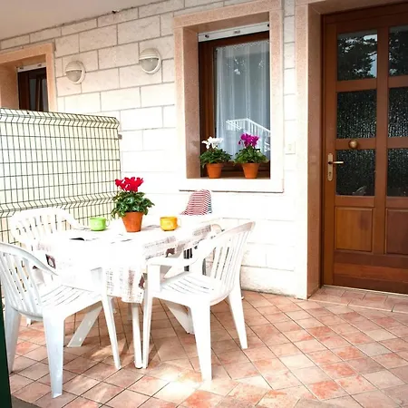 Villa Parco Paradiso 1 *
